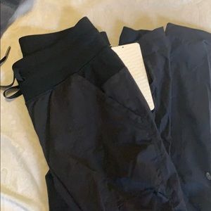 New Lululemon Street to Studio pant I